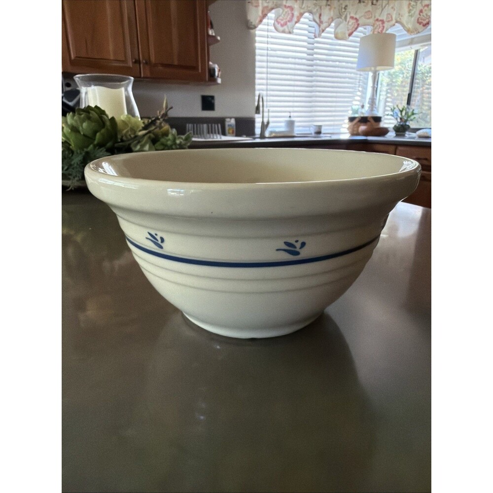 Vtg. FP USA Friendship Pottery Roseville, Ohio Ivory/Blue 8" Mixing Bowl